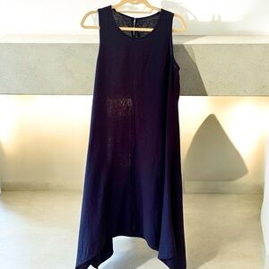 Jones New York dress, size M, no size tag! Navy,Linen rayon blend,shark bite hem